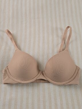 SKIMS Fits Everybody T-shirt Bra Size:30A Mica